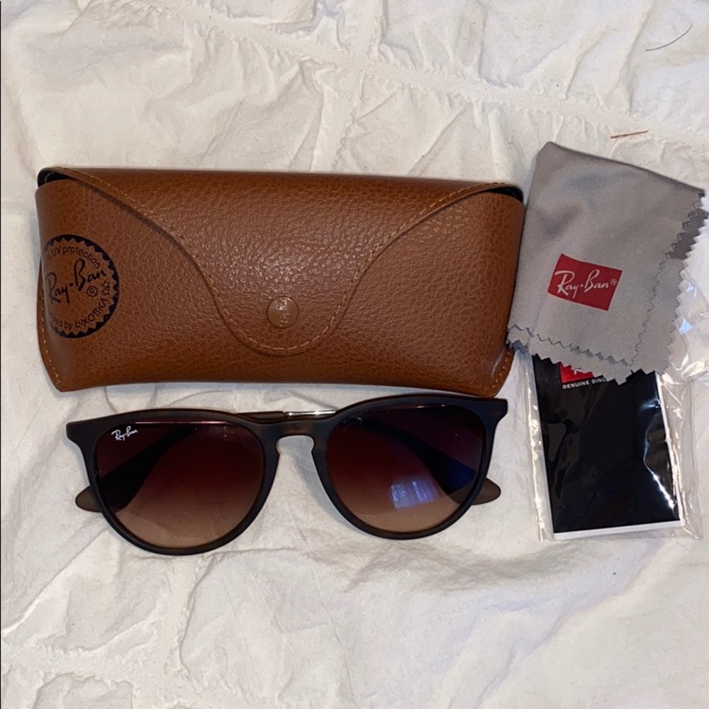 Ray-van Erika classic matte tortoise